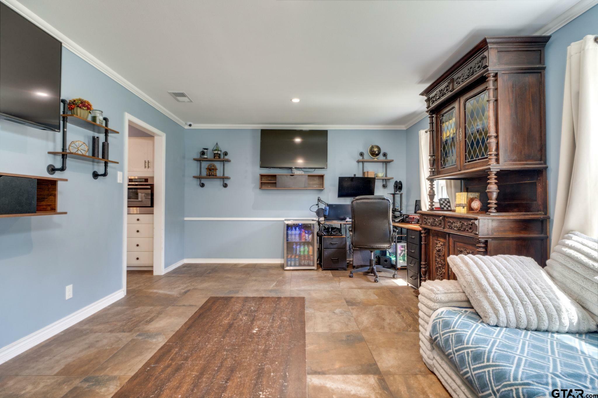 Property Photo:  3700 S Cameron  TX 75701 