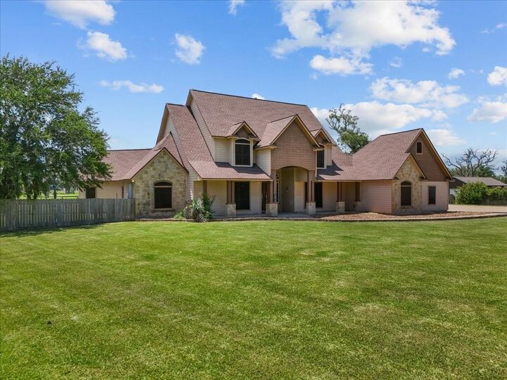Property Photo:  1273 County Road 201A  TX 77515 