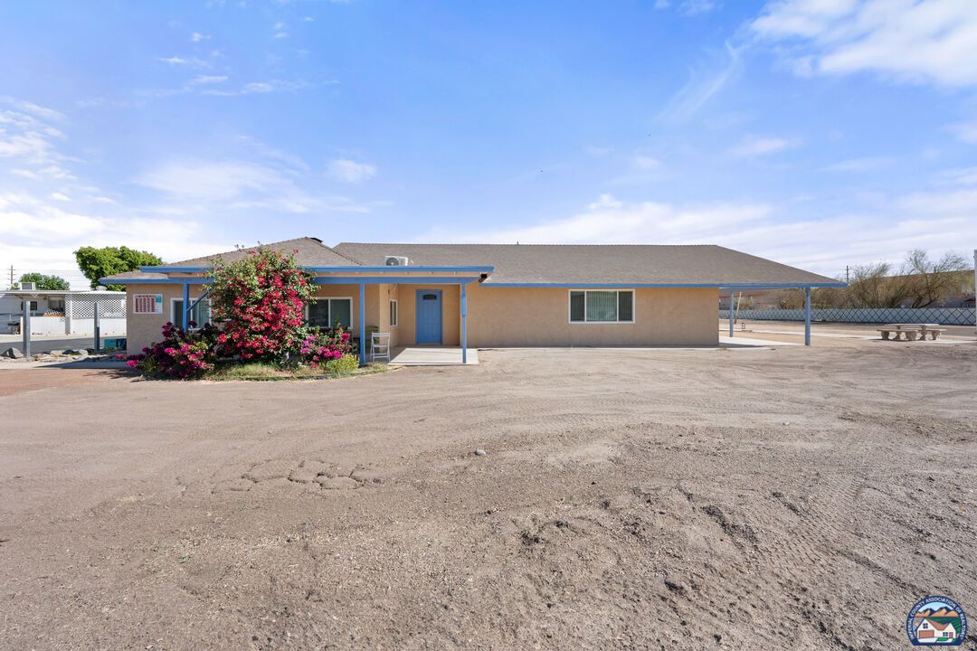 Property Photo: 436 W Euclid Ave CA 92243