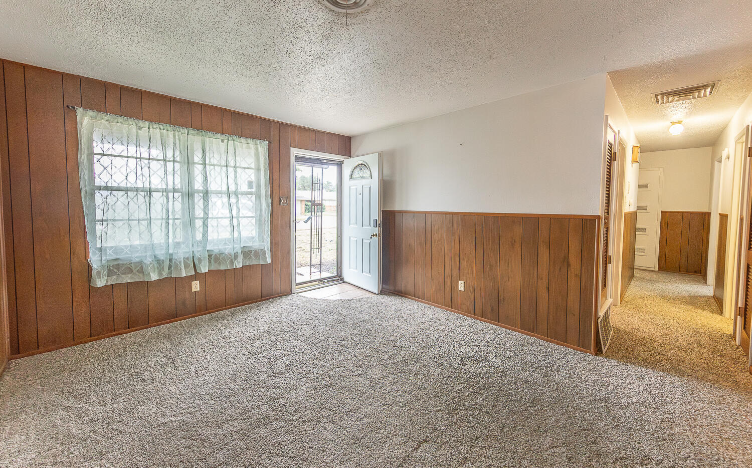Property Photo: 5615 16th Place TX 79416