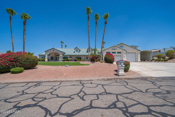 Property Photo: 3851 Colt Dr AZ 86404