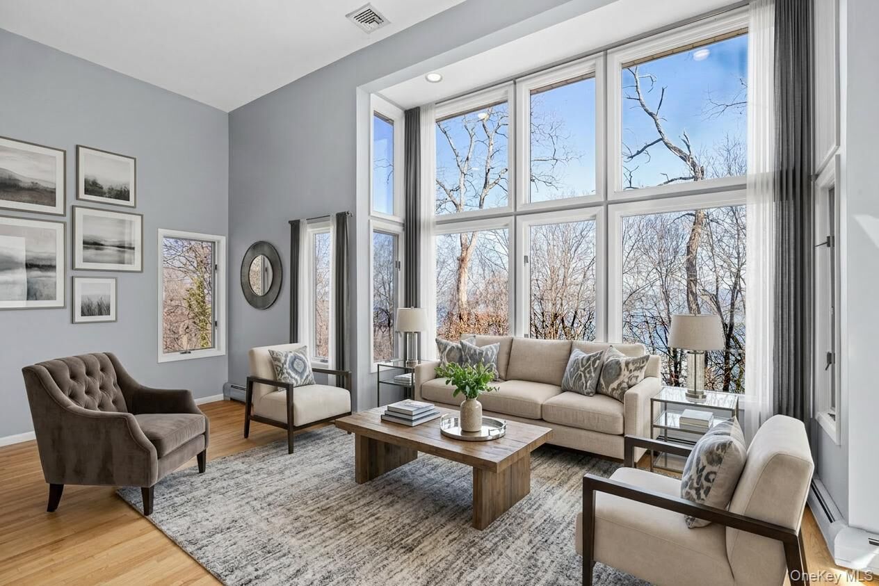 Property Photo:  699 Route 9W S  NY 10960 