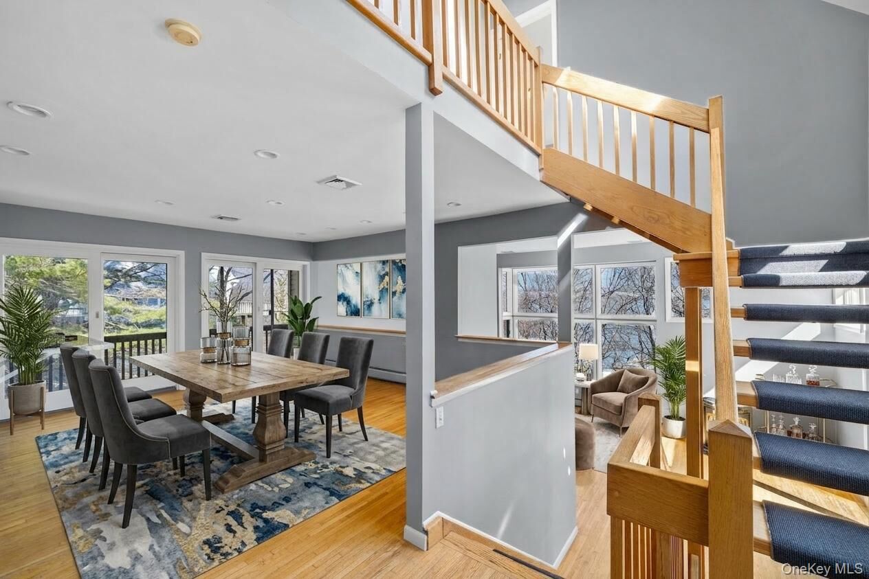 Property Photo:  699 Route 9W S  NY 10960 