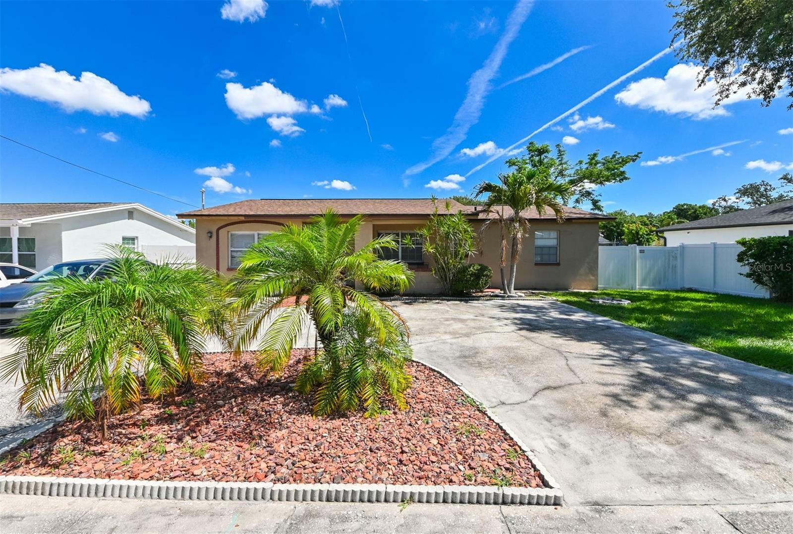 Property Photo:  3303 W Idlewild Avenue  FL 33614 