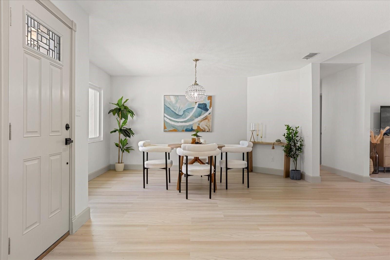 Property Photo: 1030 Huntington Court FL 32750