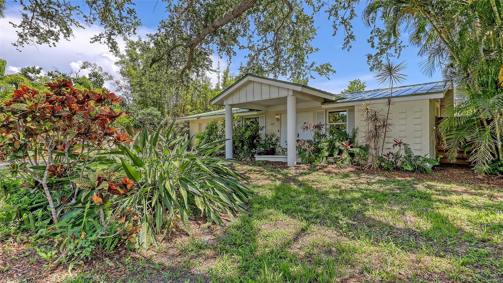 Property Photo:  626 46th Street  FL 34234 