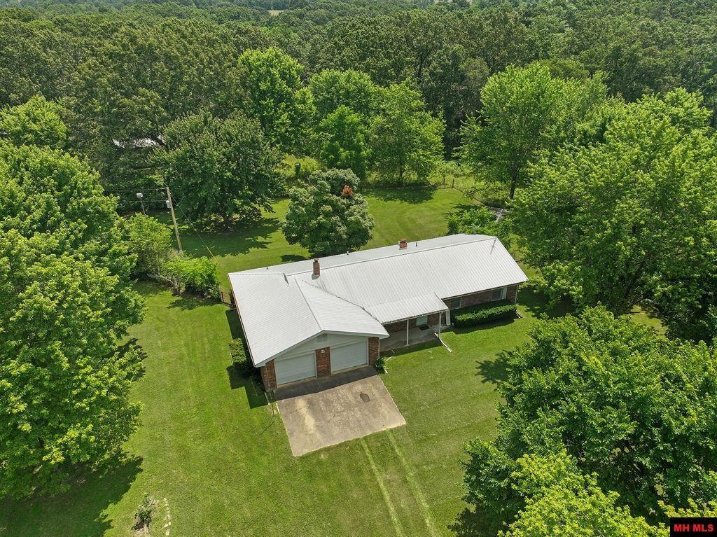 Property Photo: 12042 Cr 7690 MO 65626