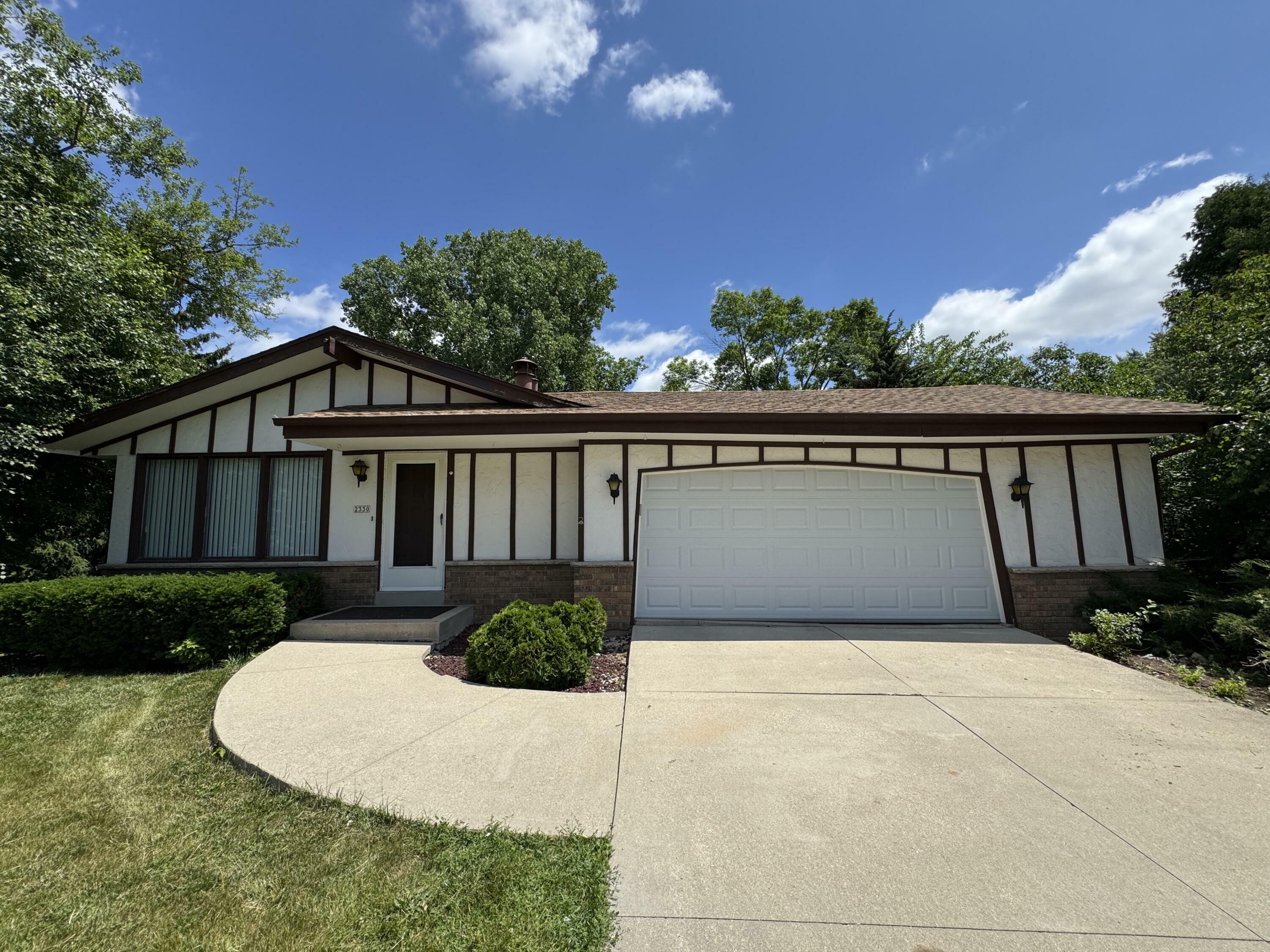 2330 S Brookside Pkwy  New Berlin WI 53151 photo