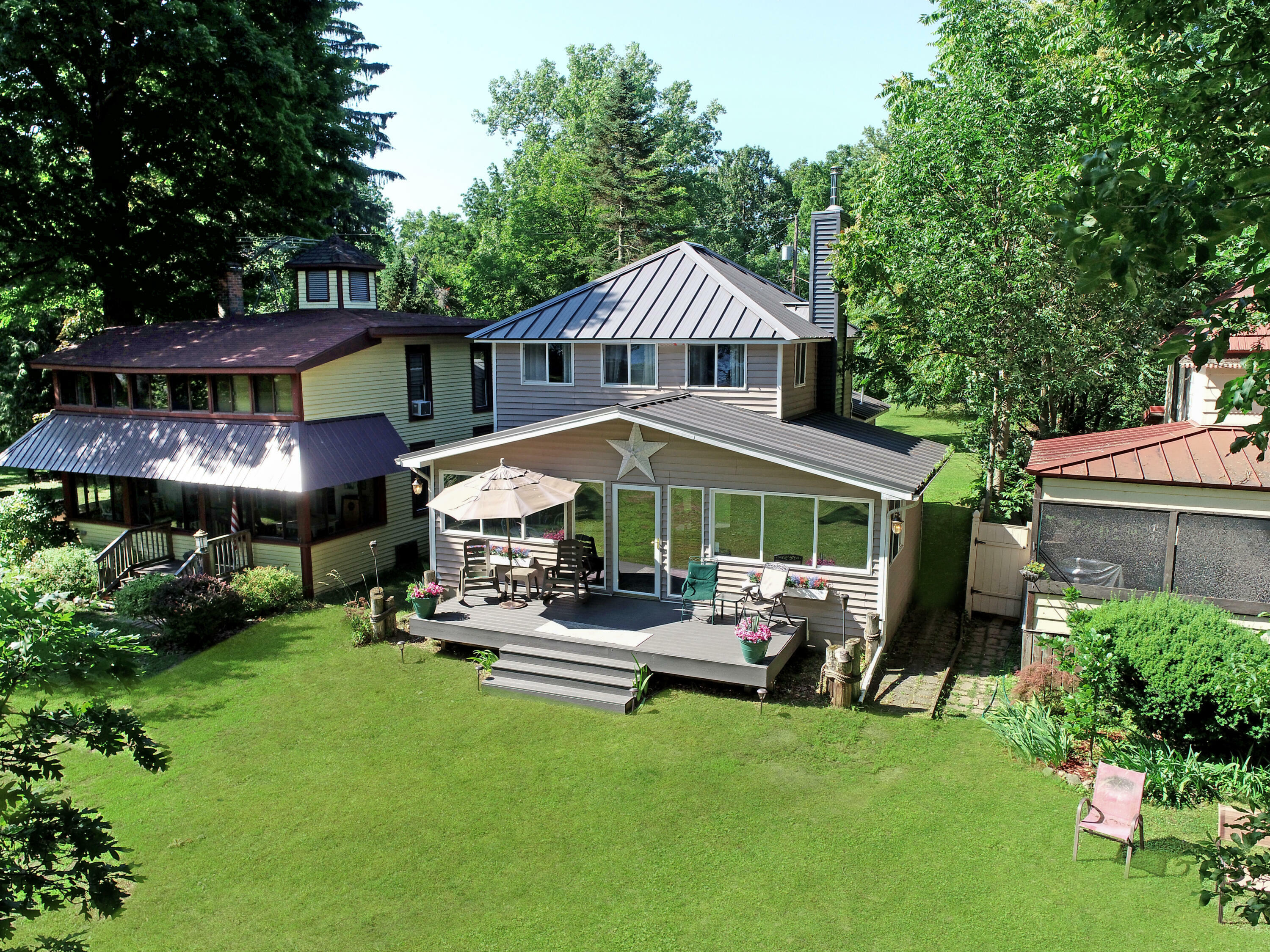 2234 Toledo Street  Fenton MI 48430 photo
