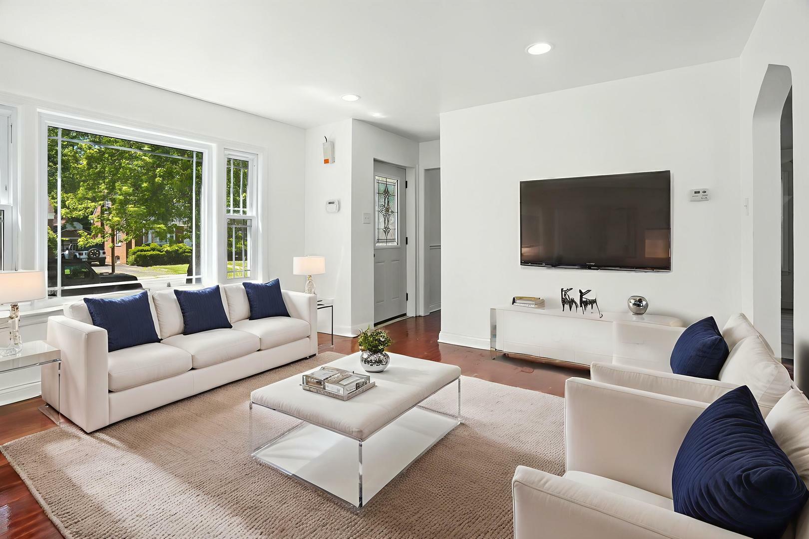 Property Photo: 228 E 141st Street IL 60419