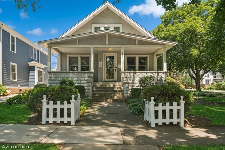 300 W Fremont Street  Arlington Heights IL 60004 photo