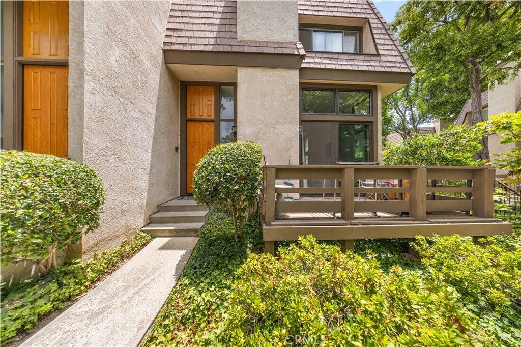 Property Photo:  9000 Vanalden Avenue 160  CA 91324 