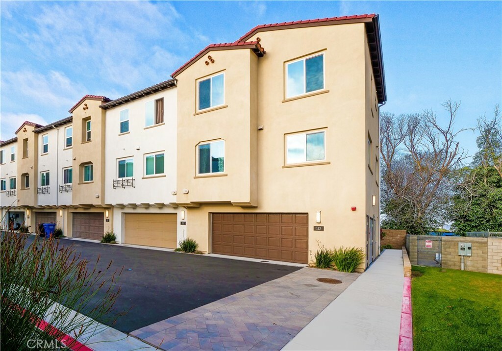 Property Photo: 2750 W 182nd Street 112 CA 90504