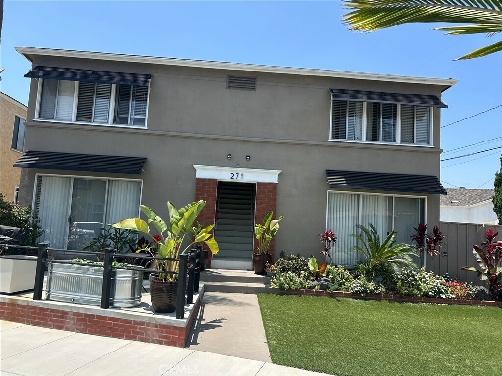 Property Photo: 271 Covina Avenue 4 CA 90803