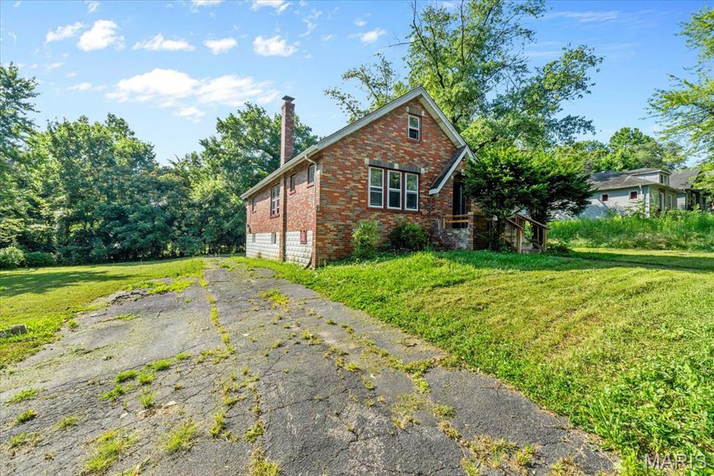 Property Photo: 2134 Rosebud Avenue MO 63121