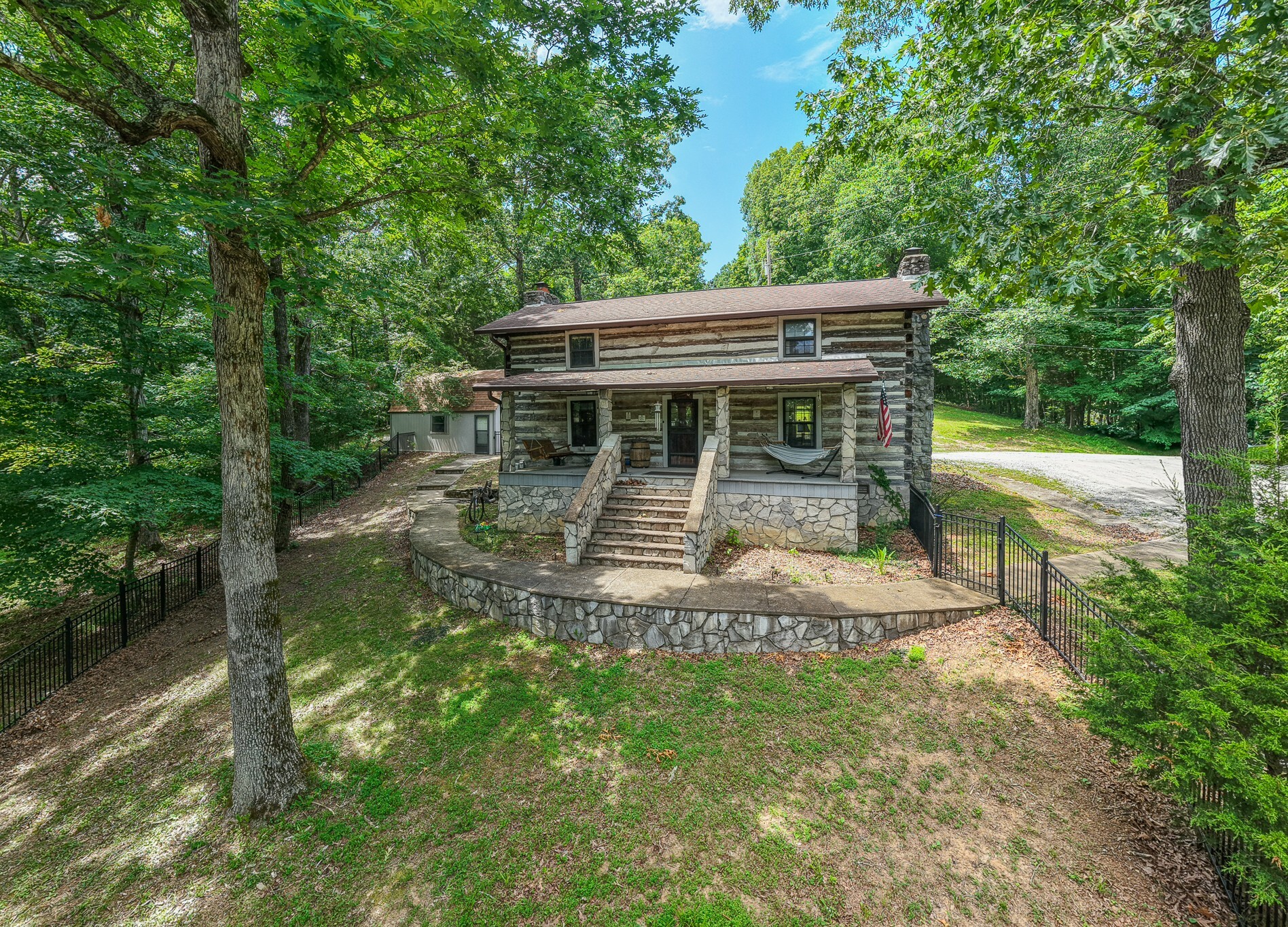 569 Hogans Branch Rd  Hendersonville TN 37075 photo