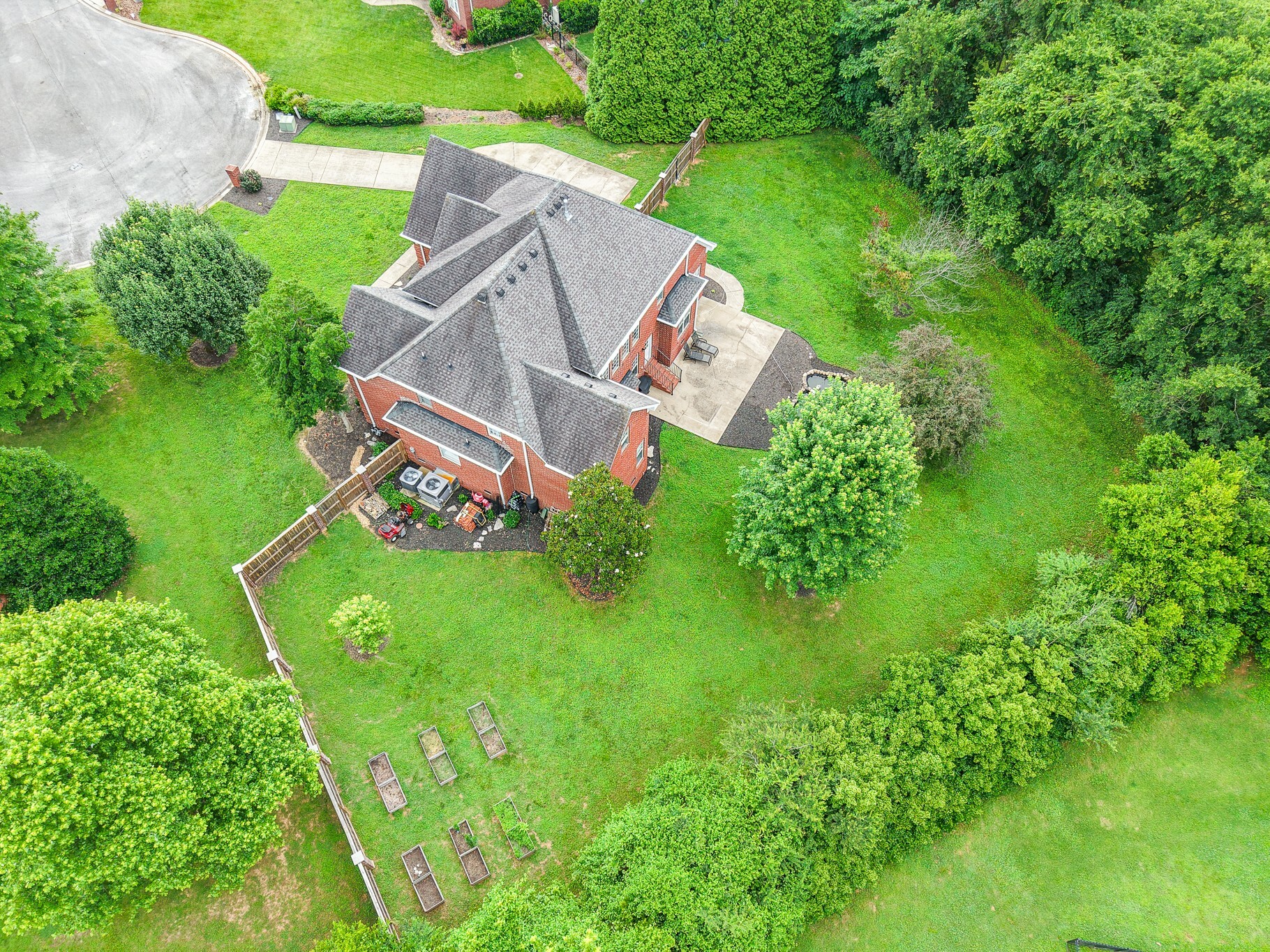 Property Photo: 1122 Bayard Ave TN 37130