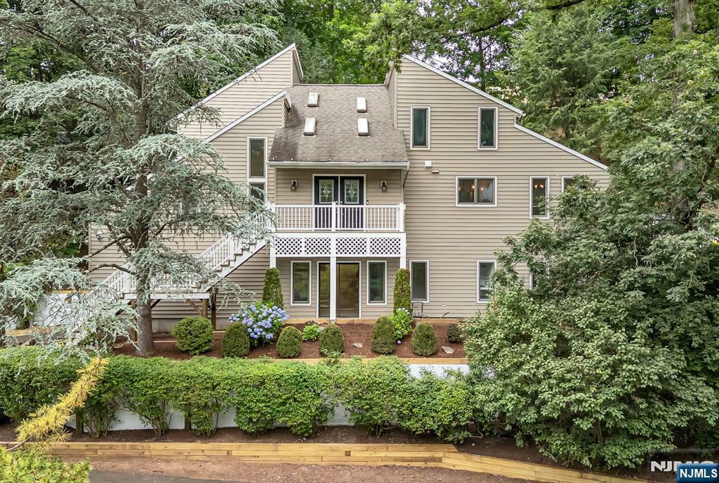 33 Berkshire Road  Woodcliff Lake NJ 07677 photo