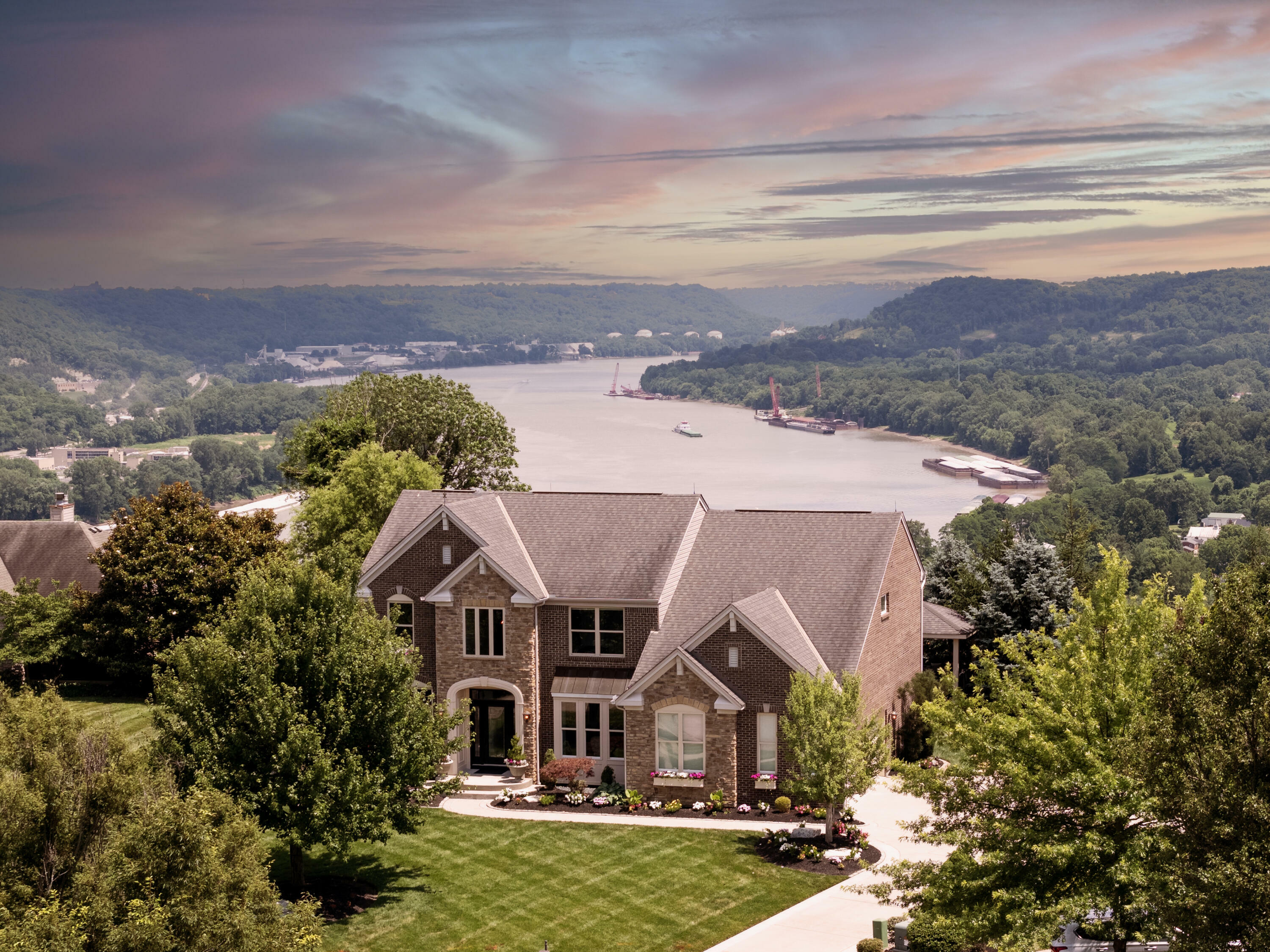 Property Photo:  2314 Kenyon Court  KY 41048 