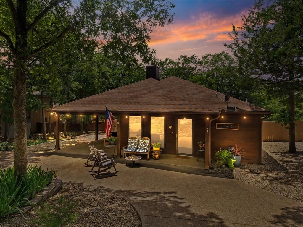 Property Photo:  153 Bridlepath Drive  TX 75076 