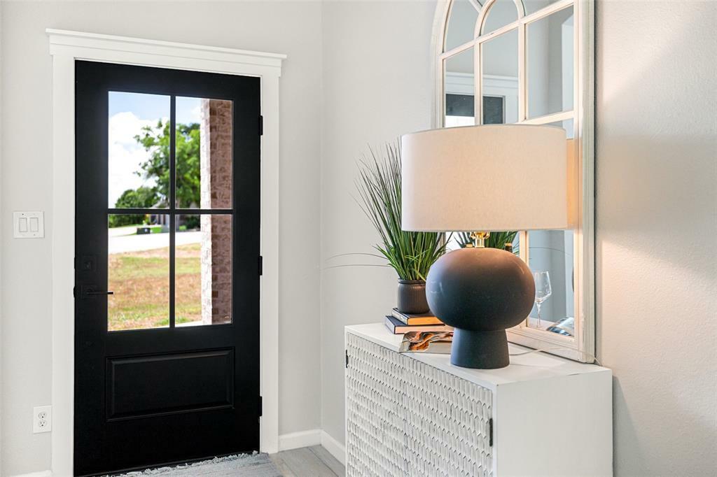 Property Photo: 7912 Rohne Court TX 76049