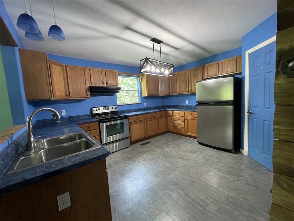 Property Photo: 80 County Road 2560 AR 72631