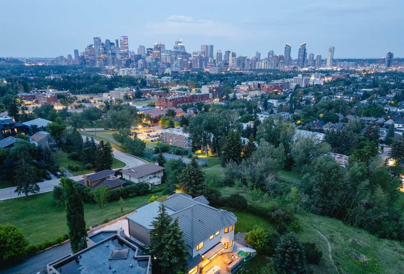 1111 16A Street NW  Calgary AB T2N 2C9 photo