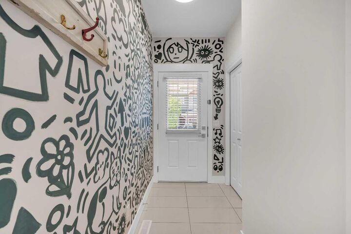 Property Photo: 78 West Coach Manor SW AB T3H 1R7