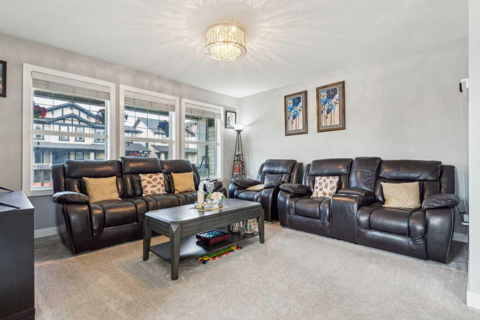 Photo de la propriété: 78 Skyview Point Green NE AB T3N 0G6