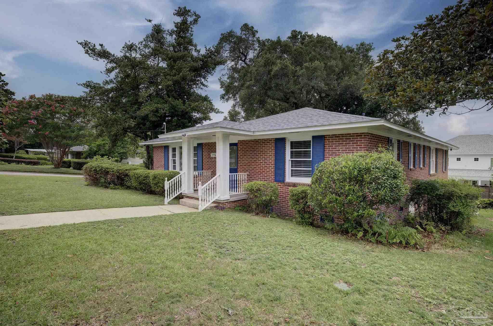 Property Photo: 2770 Magnolia Ave FL 32503