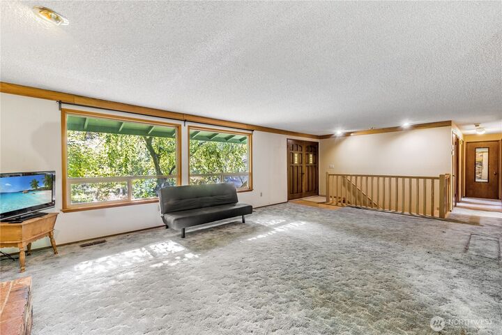 Property Photo:  8419  121st Street E  WA 98373 