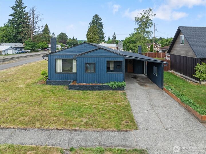 Property Photo: 1018 K Street WA 98531