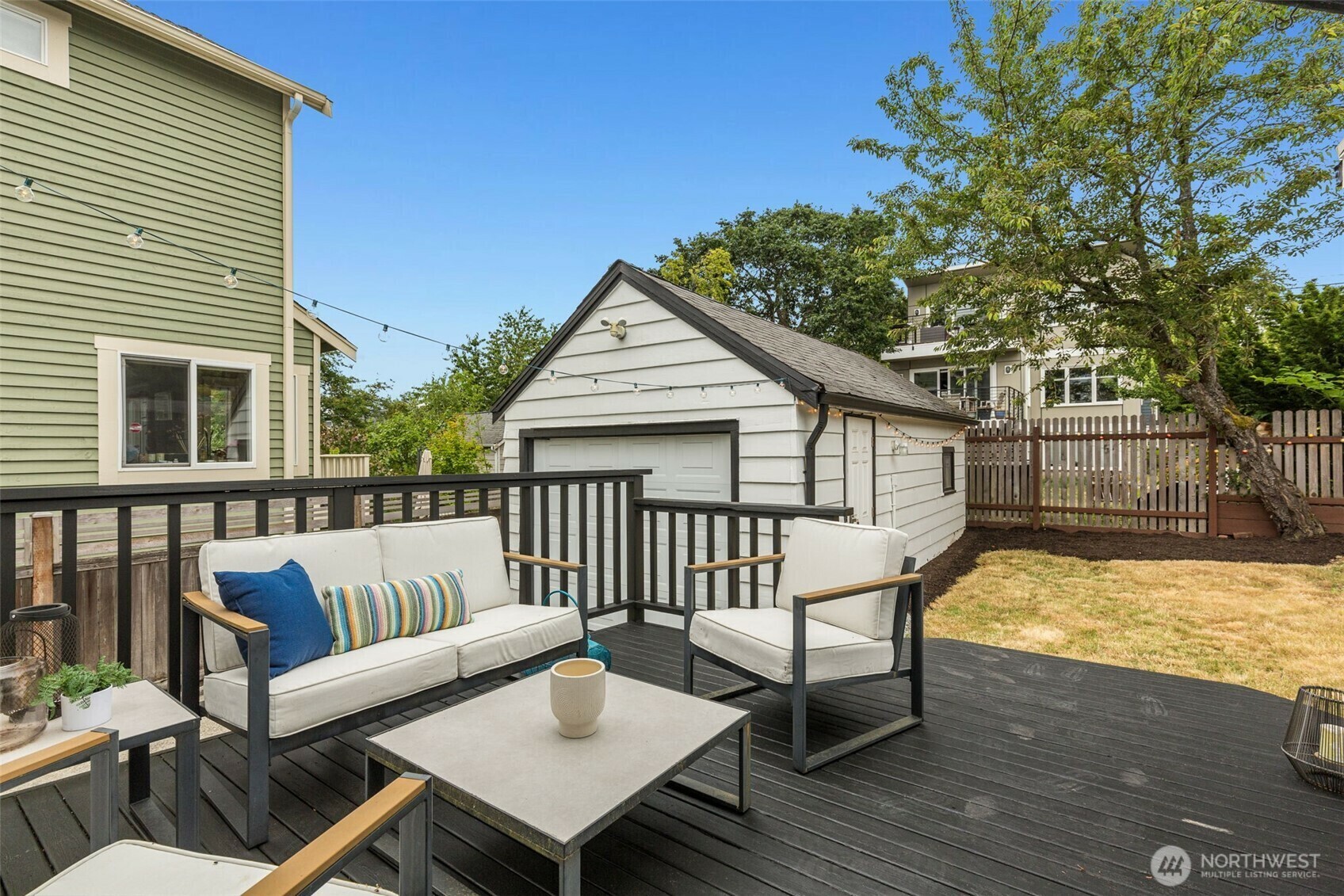Property Photo: 546 NE 84th Street WA 98115