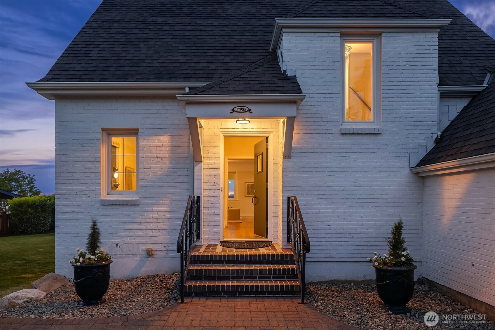 Property Photo: 17985 Normandy Terrace SW WA 98166