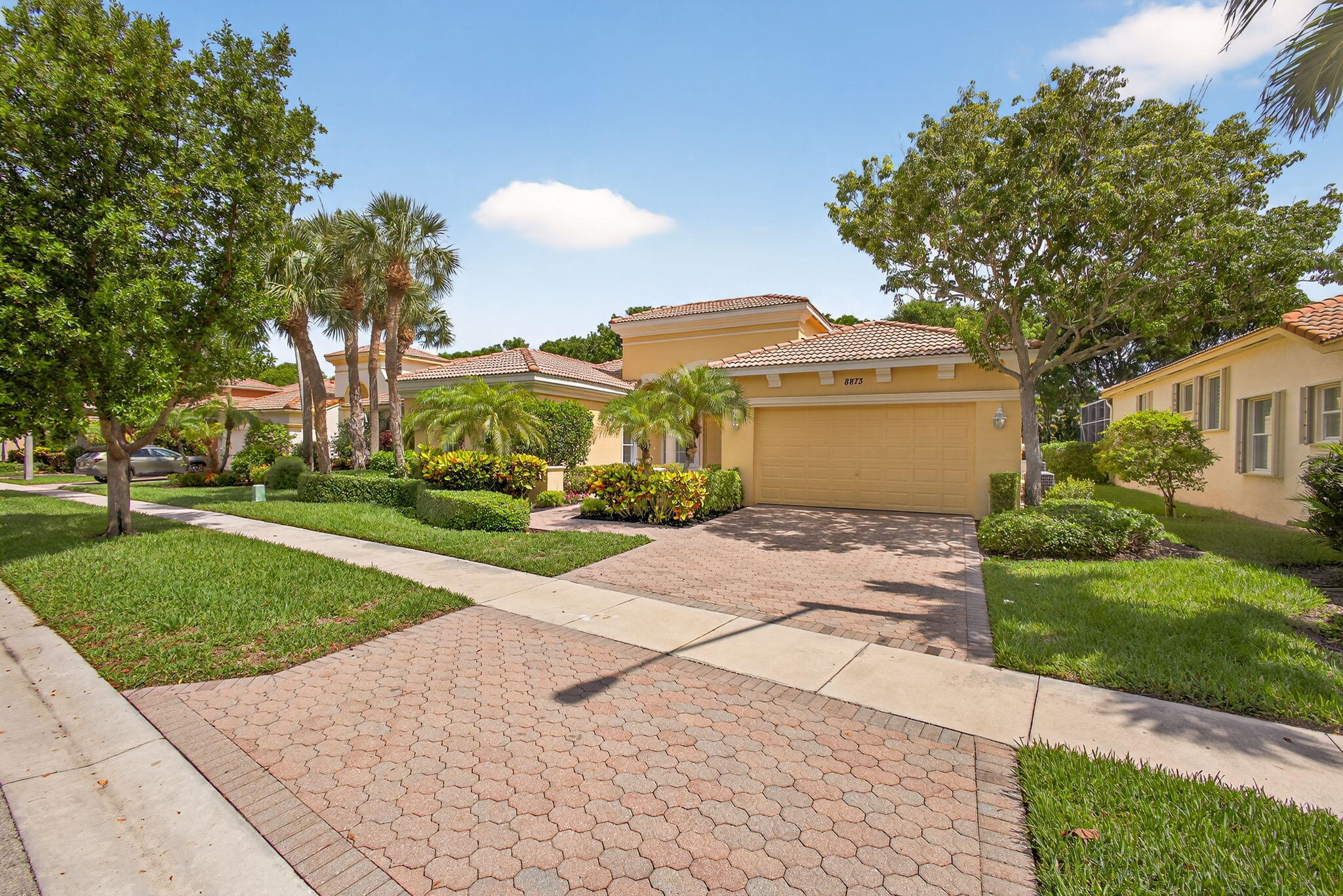 Property Photo: 8873 Via Brilliante FL 33411