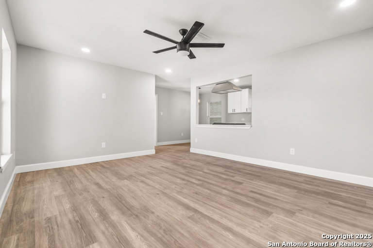 Property Photo: 530 Lanark TX 78218