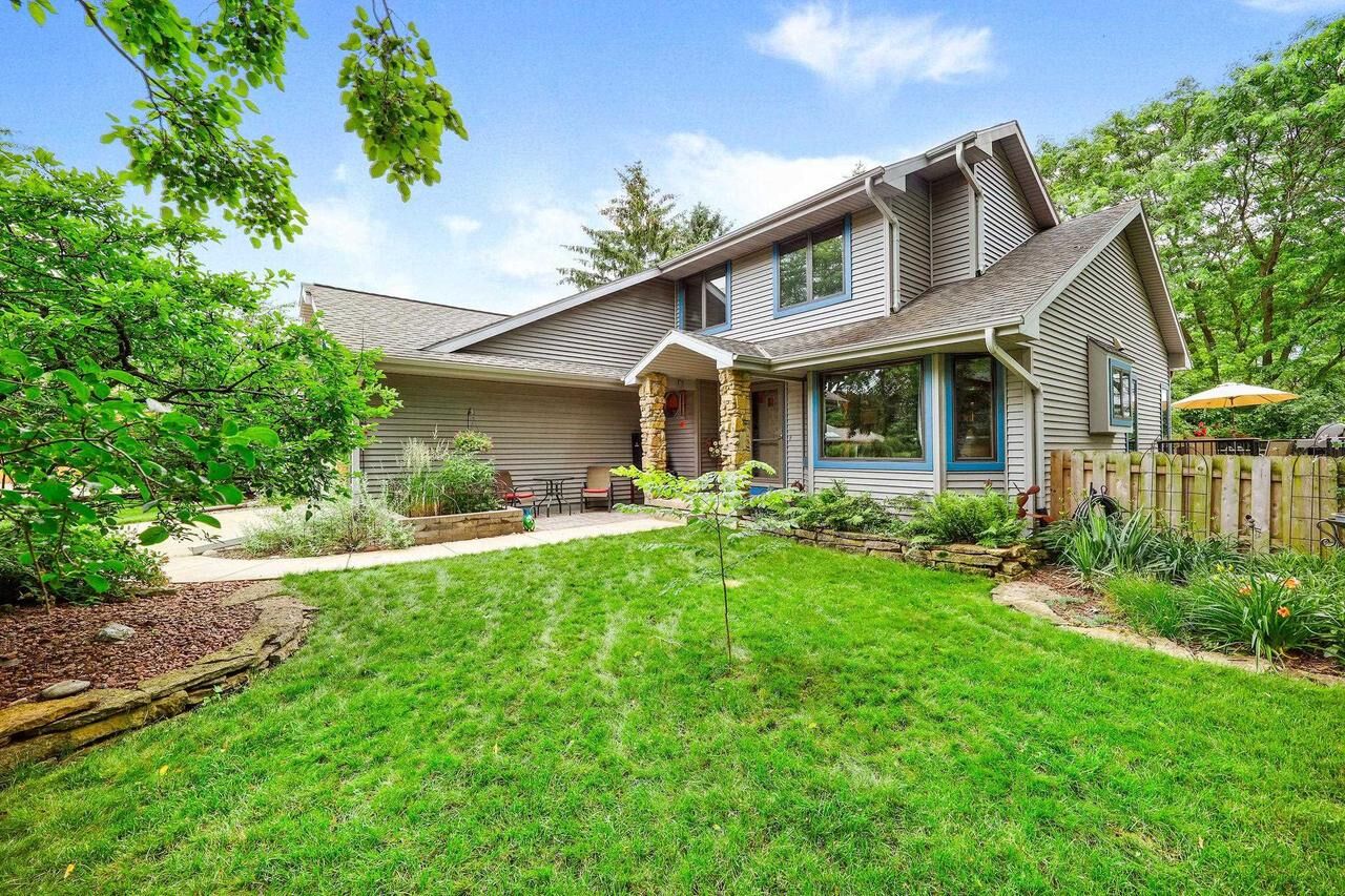 Property Photo: 21 Torrey Pines Court WI 53717