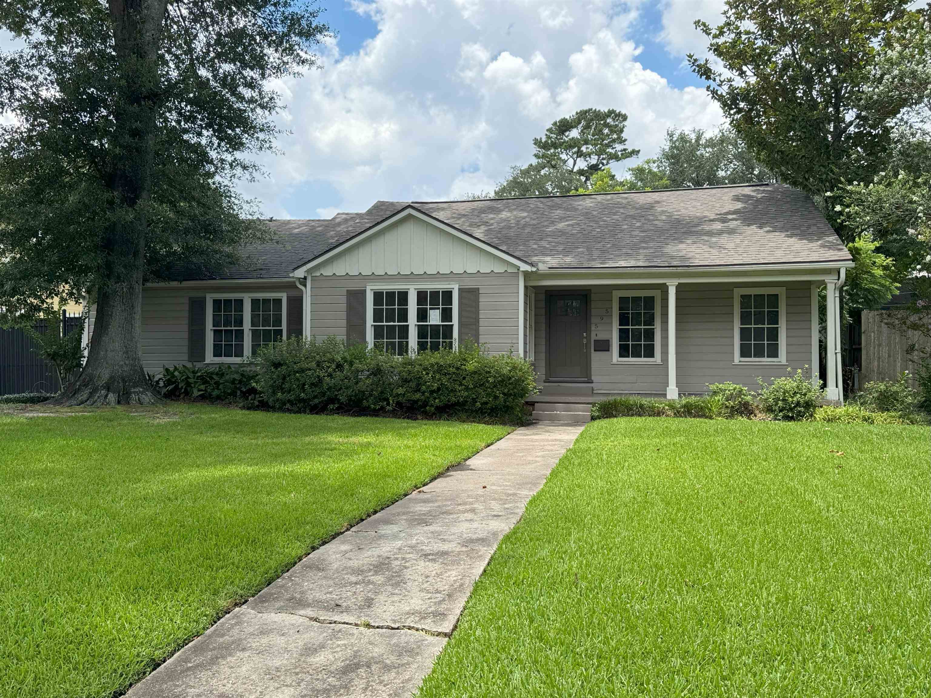 595 19th Street  Beaumont TX 77706 photo