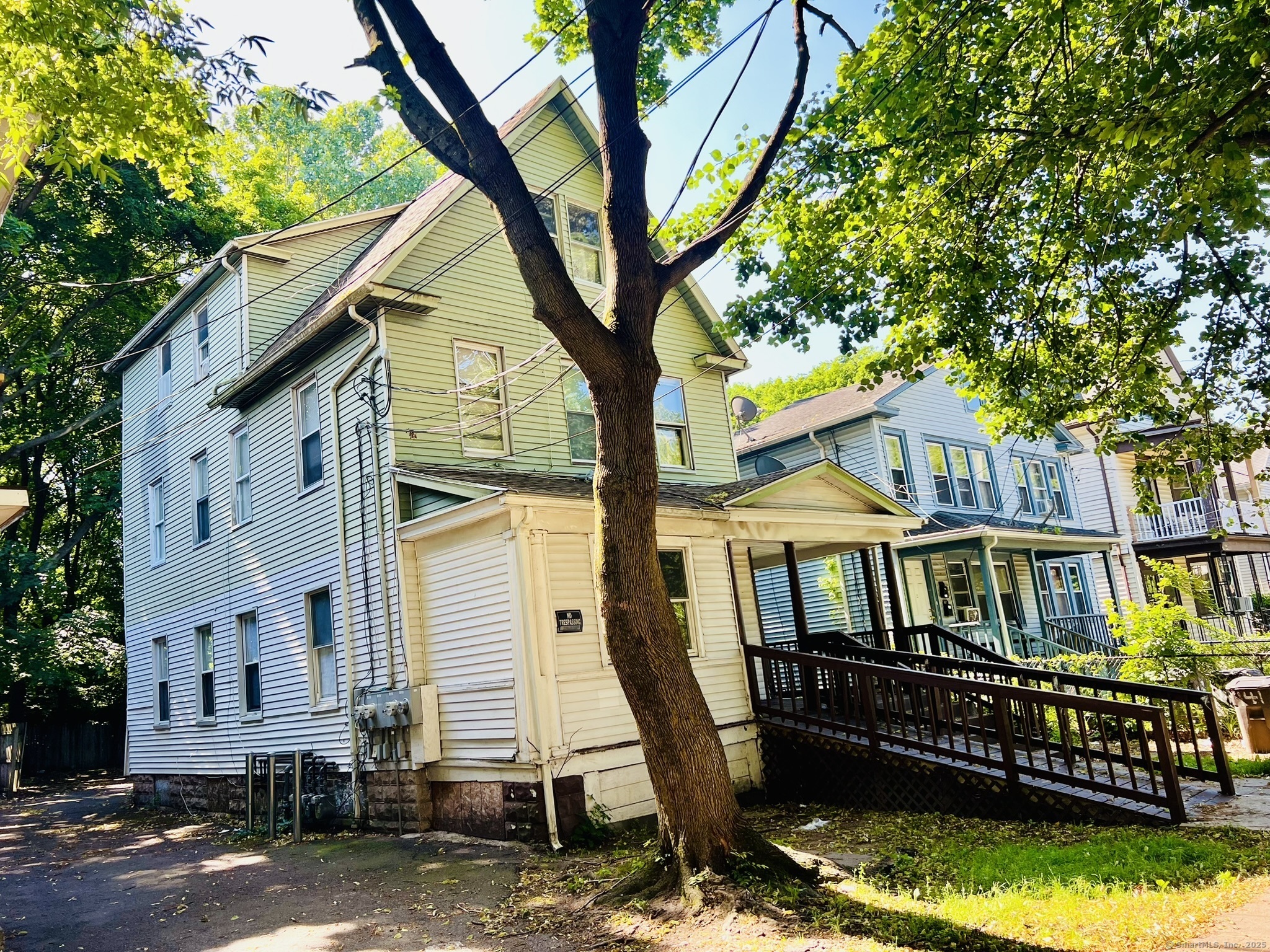 Property Photo:  141 County Street  CT 06511 