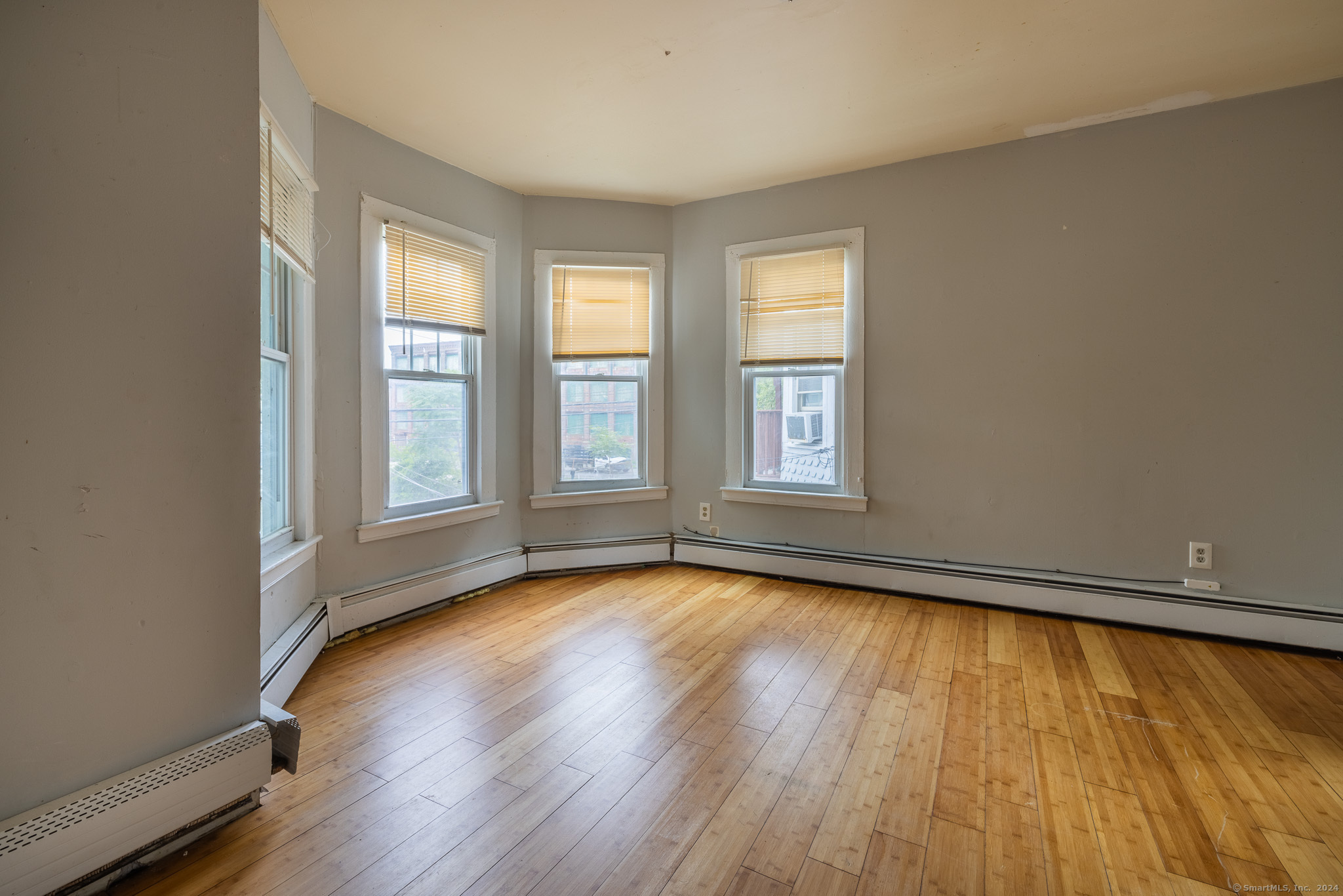 Property Photo:  391 Myrtle Avenue 2nd Floor  CT 06604 