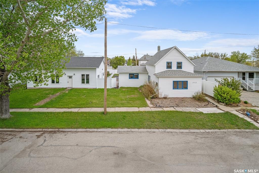 Property Photo: 212 Main Street SK S0G 4H0
