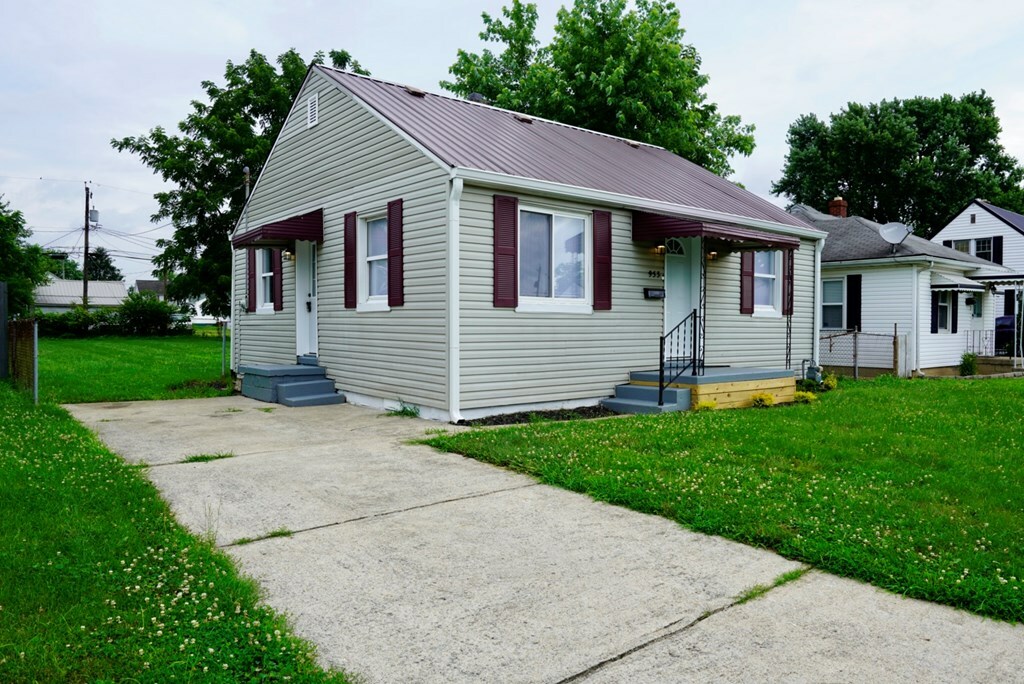 Property Photo: 953 Gilmore Street OH 45601
