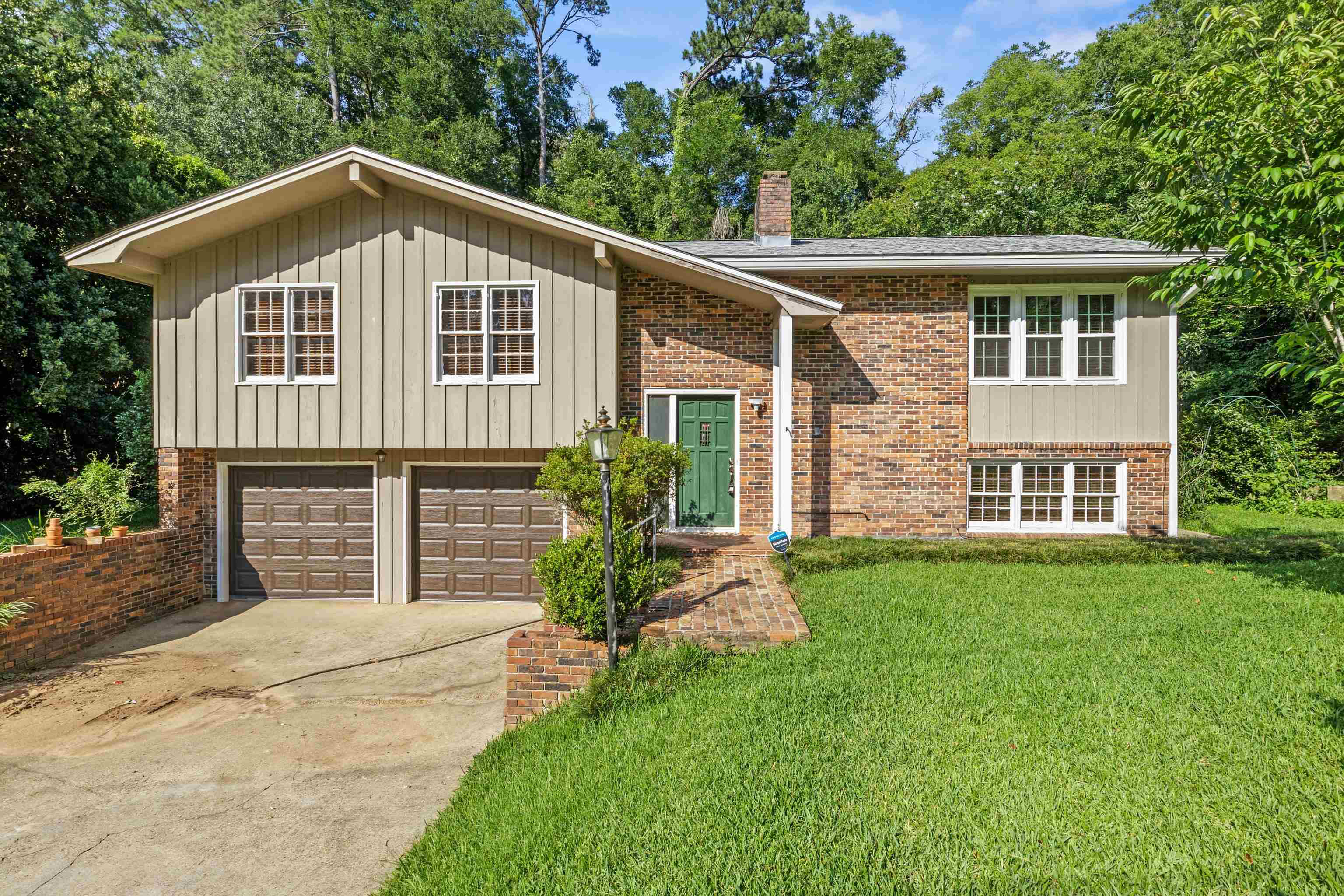 Property Photo:  615 N Calhoun Street  FL 32351 