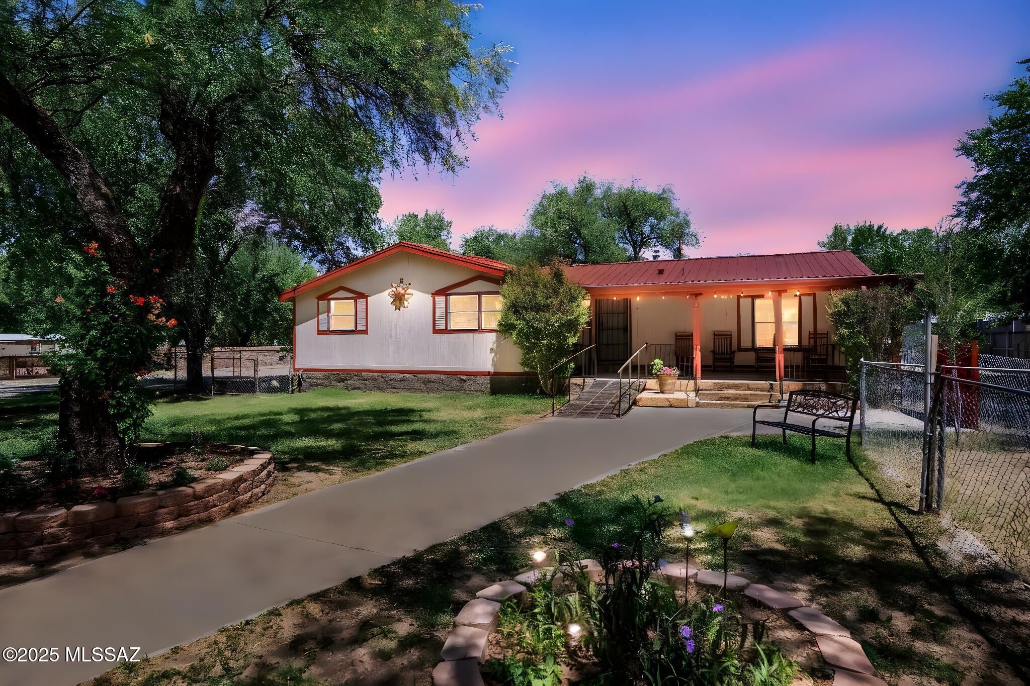 Property Photo: 296 Pennsylvania Avenue AZ 85624