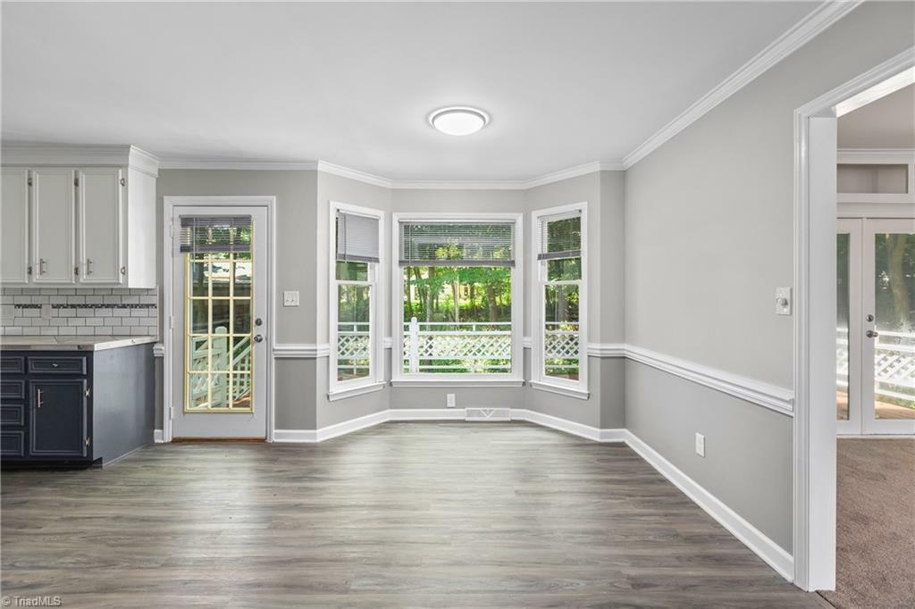 Property Photo: 2094 Pembrooke Forest Drive NC 27106
