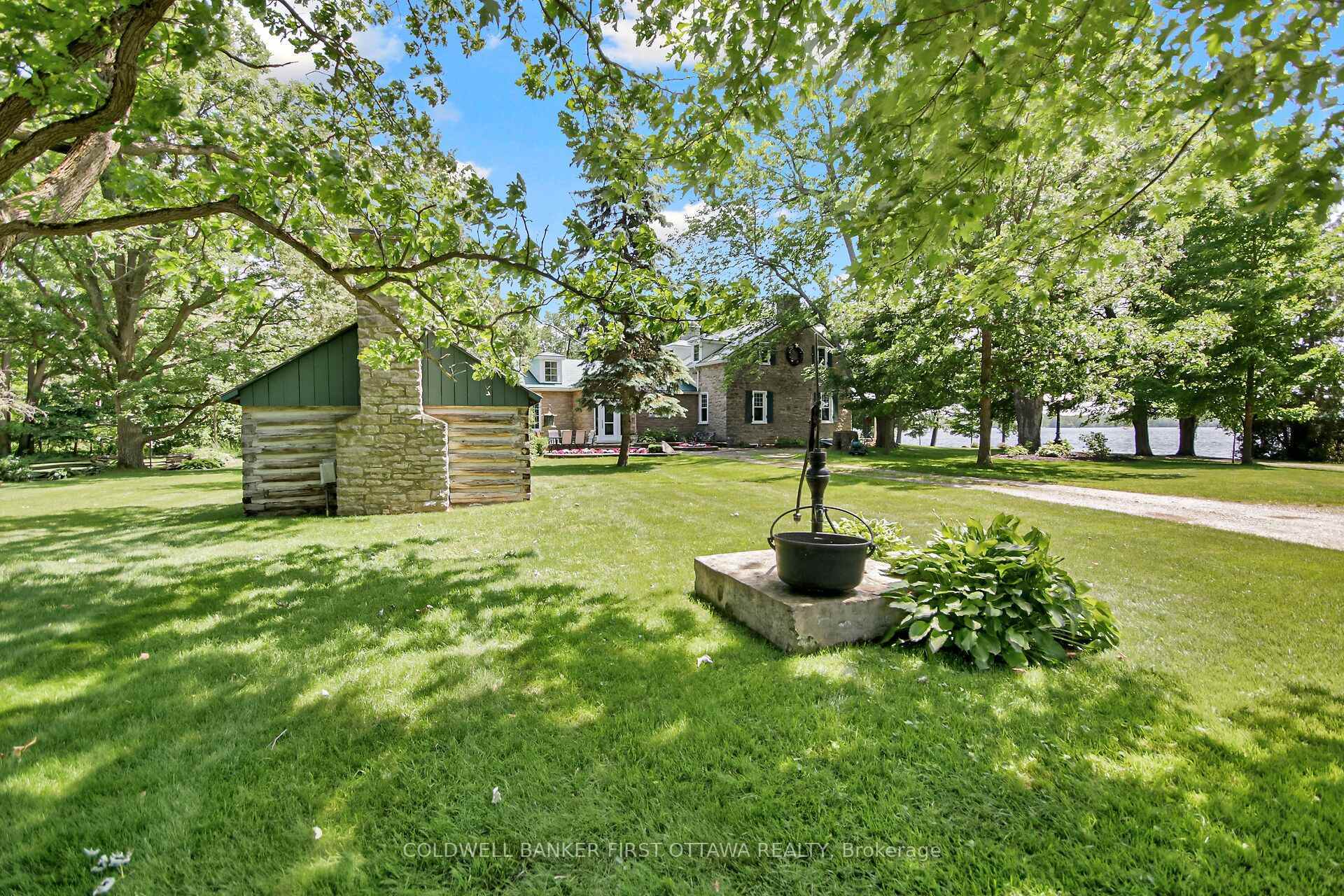 Property Photo: 100 Loch End Road ON K7C 0S9