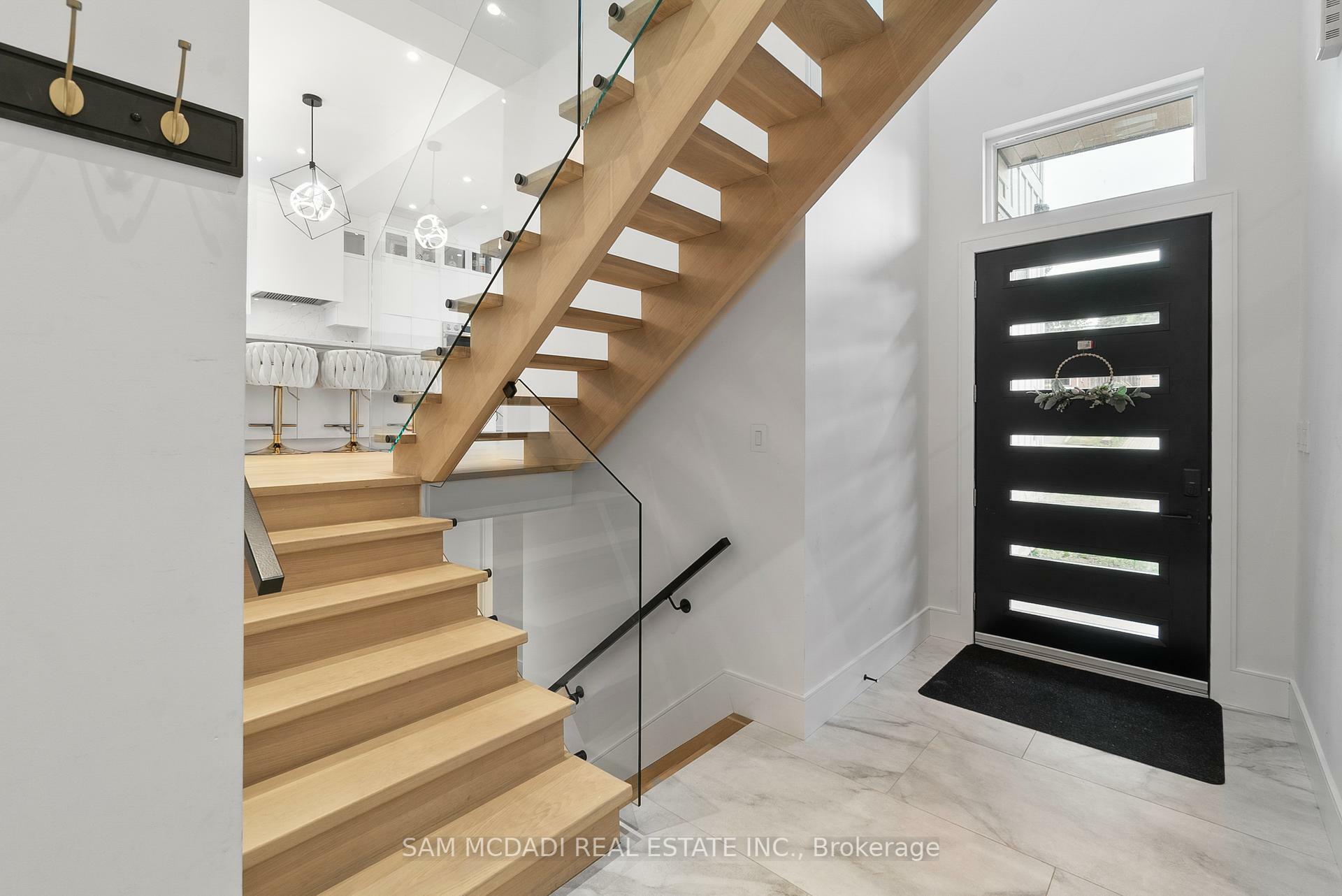 Property Photo: 46 Cobblehill Road ON L7J 1N9