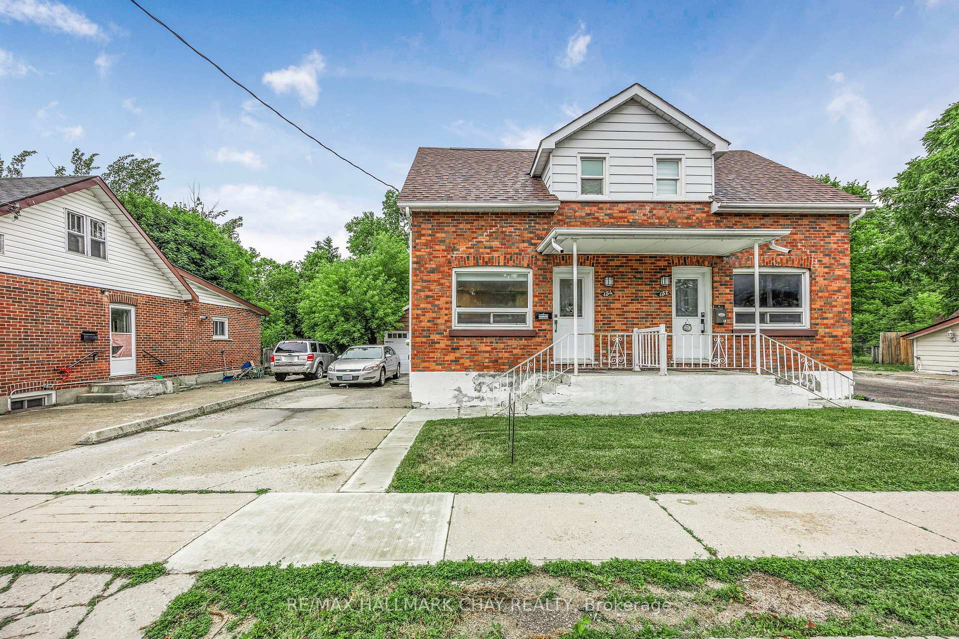 Property Photo: 154 Sanford Street ON L4N 3C7