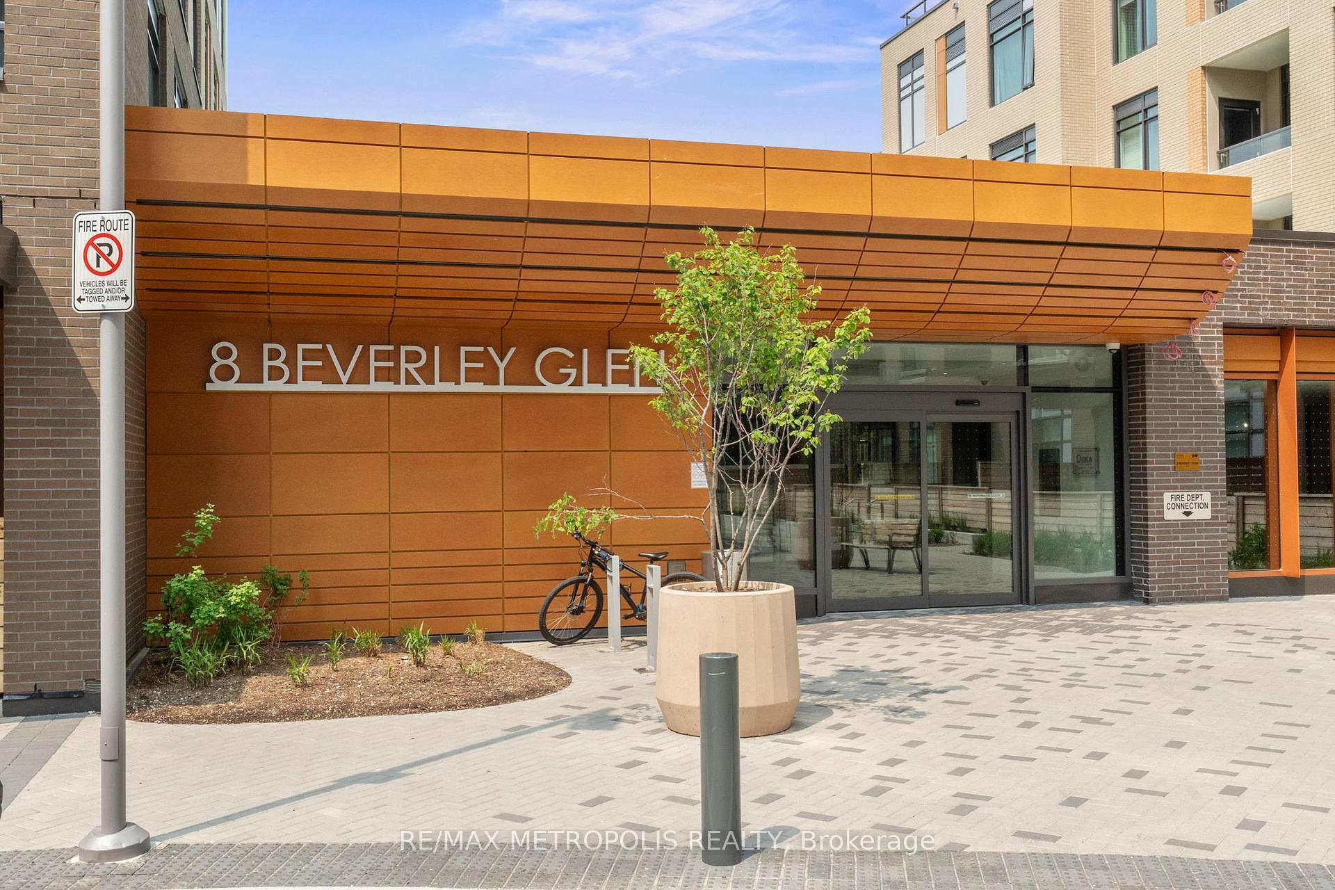 Property Photo:  8 Beverley Glen Boulevard 303  ON L4J 0L5 