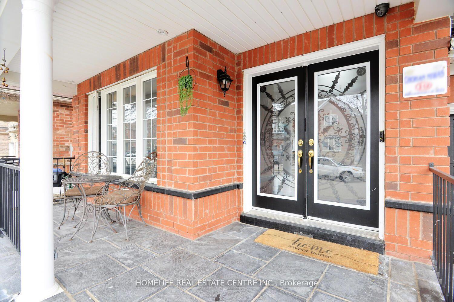 Property Photo: 19 Briardale Road ON L7A 1S4